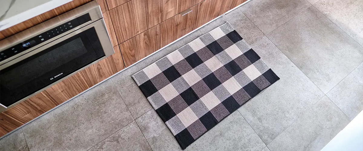 Large tile flooring in kitchen